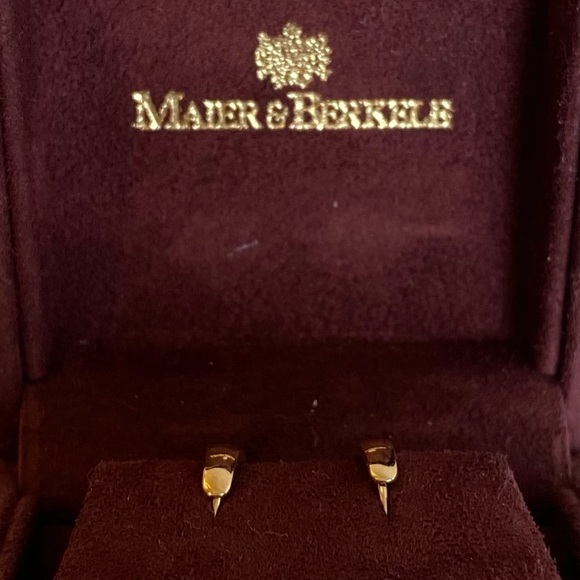 NWOT new Gold Huggies, 14K Gold Earrings w/ Peridot. Can be worn 2 ways. - Picture 8 of 13